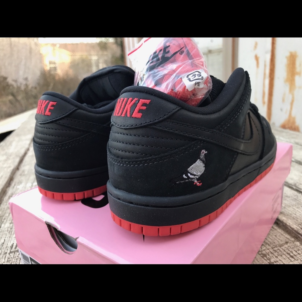 Nike Pigeon